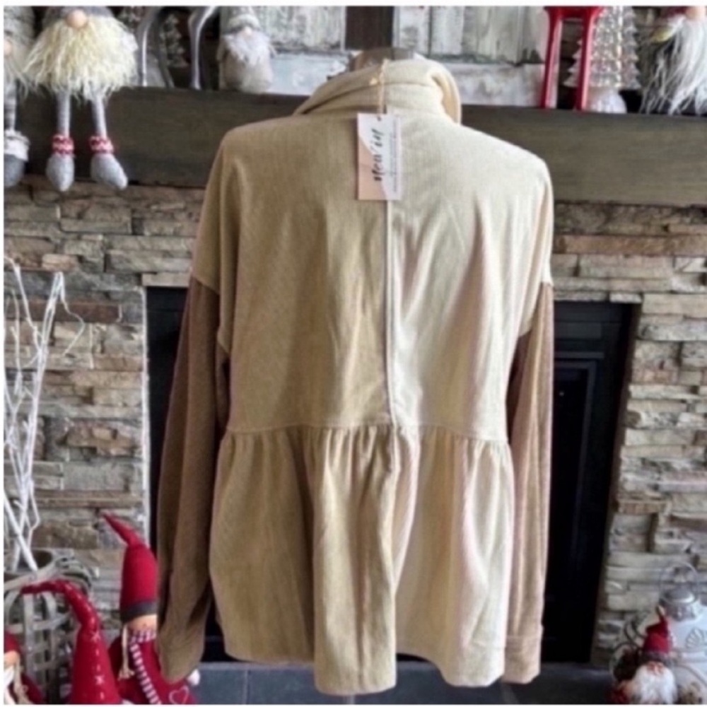 Cream and Tan Peplum Button Down Shirt - Picture 6 of 13